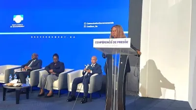 Les membres du gouvernement lors de la conférence de presse