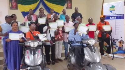 Participants et membres du premier bureau du paraathlétisme du Woleu-Ntem