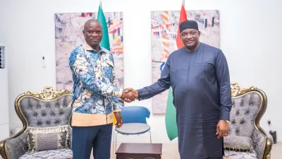 Brice Clotaire Oligui Nguema, président du Gabon et Adama Barrow, président de la Gambie