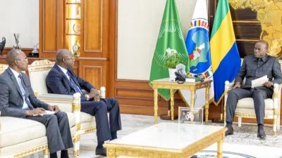 Brice Clotaire Oligui Nguema, président du Gabon et Marcelin Passalé Kanabé, ministre de l'Eau et de l'Énergie du Tchad
