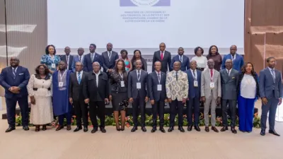 Photo de famille à la clôture du FONED