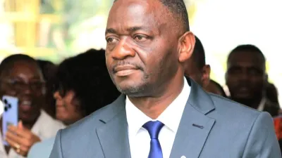 L’édile de Libreville, Pierre Mathieu Obame, particulièrement au pied du mur.