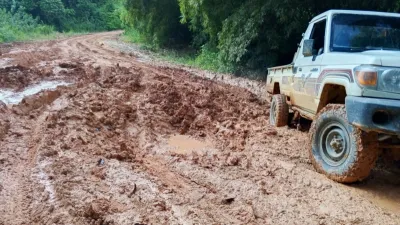 Route Pana–Koula-Moutou