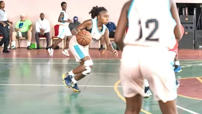 Une séquence de la rencontre Tandem Basket-Ball de Port-Gentil et Relais Basket-Ball de Libreville