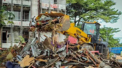 Opération de démolition de la cité des "Trois-Quartiers" et de ‘‘90-Logements’’ 