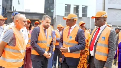 Visite du chantier de la cité Émeraude