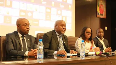 Vue du bureau de la Ligue nationale de football professionnel (Linafp) lors de la conférence de presse d’avant-saison 2024-2025. © DR 