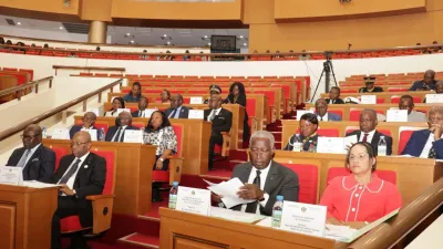 Une vue des ministres à l'Assemblée Nationale le 19 décembre 2024 lors de la séance 𝐝𝐞𝐬 𝐐𝐮𝐞𝐬𝐭𝐢𝐨𝐧𝐬 𝐚𝐝𝐫𝐞𝐬𝐬𝐞́𝐞𝐬 𝐚𝐮𝐱 𝐌𝐞𝐦𝐛𝐫𝐞𝐬 𝐝𝐮 𝐆𝐨𝐮𝐯𝐞𝐫𝐧𝐞𝐦𝐞𝐧𝐭 © DR.