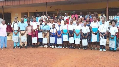 La remise des prix aux cracks du 1er trimestre de Tchibanga. © DR 